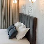 Velvet - Vogh Building Apartment Olimp