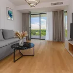 Velvet - Vogh Building Apartment *