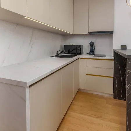 Velvet - Vogh Building * Olimp