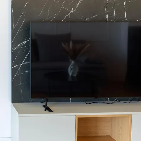 Velvet - Vogh Building * Olimp